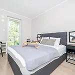72m2 Manufaktura Prestige With Parking By Rentujemy * Λοτζ