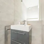 72m2 Manufaktura Prestige With Parking By Rentujemy Διαμέρισμα *