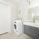 72m2 Manufaktura Prestige With Parking By Rentujemy Διαμέρισμα