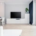Διαμέρισμα 72m2 Manufaktura Prestige With Parking By Rentujemy Λοτζ