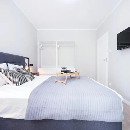 72m2 Manufaktura Prestige With Parking By Rentujemy * Lodž