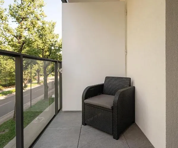 72m2 Manufaktura Prestige With Parking By Rentujemy Apartmán Lodž