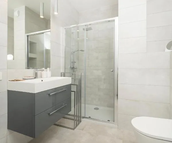 72m2 Manufaktura Prestige With Parking By Rentujemy Apartmán Lodž